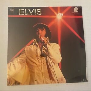 NWOT Elvis Presley 1971 Release “You’ll Never
walk Alone” Vinyl Album